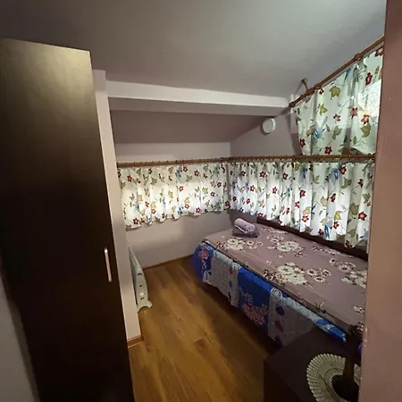 Holiday home трапезица с безплатен паркинг двор и веранди Veliko Tarnovo