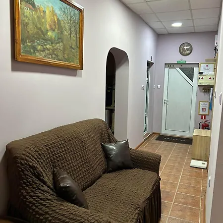 трапезица с безплатен паркинг двор и веранди Дом отдыха Велико-Тырново