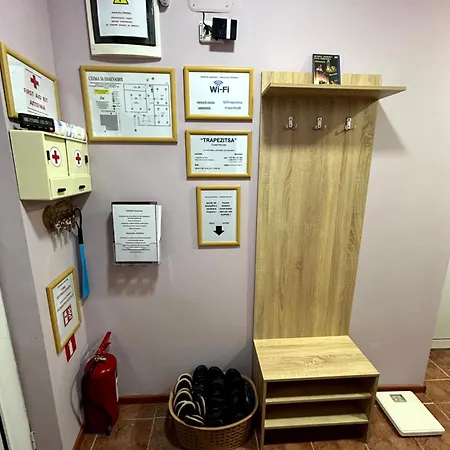 трапезица с безплатен паркинг двор и веранди * Велико-Тырново