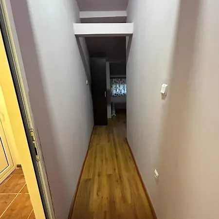 трапезица с безплатен паркинг двор и веранди Велико-Тырново