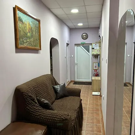 трапезица с безплатен паркинг двор и веранди Дом отдыха Велико-Тырново