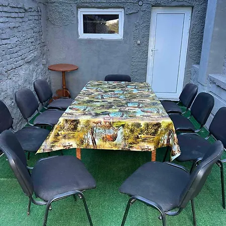 трапезица с безплатен паркинг двор и веранди Holiday home *